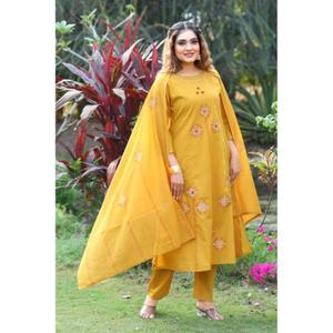 Nouvel ensemble Salwar Kameez de créateurs, style moderne pour soirée, coupe trapèze, avec dupatta moutarde, en pur coton et tissu Mul Cotton - Product Image 1