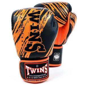 Gants de boxe Twins personnalisés, dernier modèle, haute qualité, cuir de vachette véritable, pour entraînement et sparring. - Product Image 1