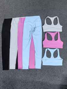 ชุดออกกำลังกาย 2 ชิ้น เสื้อชั้นในออกกำลังกายแบบสายกว้างคอลึกทรงยู กางเกงเลกกิ้งเอวสูงสำหรับออกกำลังกายและโยคะ รุ่นใหม่ล่าสุด - Product Image 6