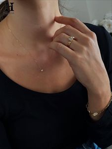 Pendentif solitaire élégant serti de diamants, or 14 carats, collier minimaliste avec diamant rond pour femme, bijoux fins pour tous les jours - Product Image 4