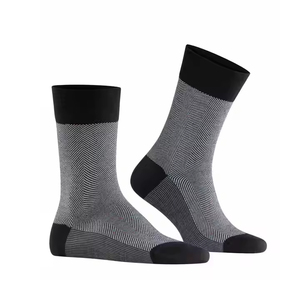 Chaussettes de sport unisexes en coton de haute qualité, mi-mollet, avec logo personnalisé, bord tricoté, blanches, pour l'été, athlétiques, pour adultes, basketball, course à pied - Product Image 1