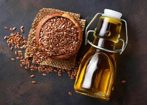 Premium Natürliches Leinöl für Haare Hochwertiges Leinöl zur Hautbefeuchtung Erhältlich in Großmengen zum Großhandelspreis - Product Image 6