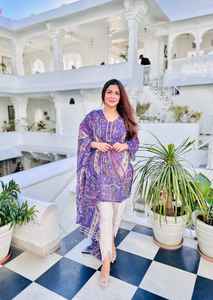 Conjunto de Traje de Algodón Suave con Estampado Paisley Lavanda para Mujer, Top y Pantalón Tulipán con Dupatta Estampada, Traje de Verano de 3 Piezas - Product Image 3