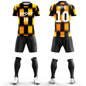 Tenue de football personnalisée sur mesure, multicolore, sublimée, avec logo personnalisé, motif chevron, ensemble d'uniformes de football audacieux - Product Image 1
