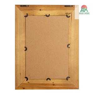 Un espejo de pared impresionante con marco de madera y exquisitos detalles de ratán tejido, en color marrón. - Product Image 6