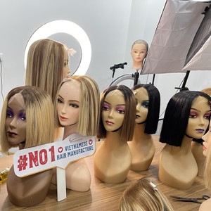 Nuevo artículo Peluca recta de hueso de color rubio 100% Extensiones de cabello vietnamita precio al por mayor sin enredos sin derramamiento gran stock - Product Image 1