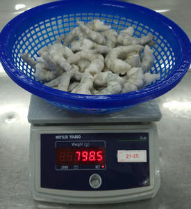 Crevettes Vannamei de bonne qualité, surgelées IQF, sans tête, taille 21/25 PD, crue, épluchée, déveinée, avec queue, en gros, en sac, en provenance du Vietnam - Product Image 4