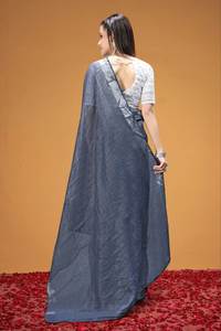 Elegante Saree de Diseñador de 5.5 Metros con Blusa Completamente Bordada - Product Image 3