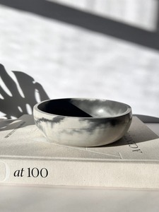 Approvisionnement direct d'usine de bols en résine design pour servir des noix, des fruits et des accessoires décoratifs, qualité et prix d'exportation. - Product Image 2
