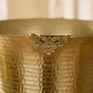 Grand vase de table en métal marteau moderne en aluminium fait à la main décor de fleurs du Ramadan personnalisé pour les mariages affichage du patrimoine - Product Image 3