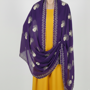 Voile polyester élégant style sénégalais pour hijab |   Châle de mariage en mousseline africaine de luxe avec broderie florale et strass pour l'été - Product Image 1