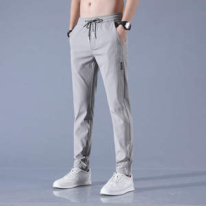 Pantalon de survêtement décontracté pour homme en soie glacée respirante, coupe droite ample, léger, idéal pour l'été et le sport - Product Image 1