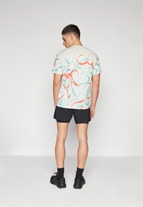 Shorts de sport respirants à double couche de qualité supérieure pour l'entraînement en salle de sport – Fournisseur de vêtements de sport - Product Image 6