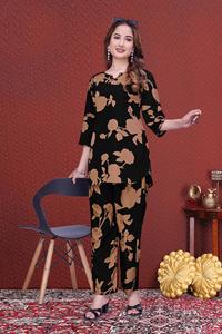 ชุดเซ็ตผ้าไมโครไฟเบอร์สีดำสำหรับผู้หญิง ลายพิมพ์รักษ์โลก คอกลม ชุดสองชิ้น ไซส์พลัส S ถึง 3XL ขายส่ง Kiran Nexus - Product Image 4