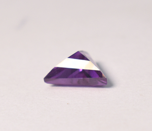Piedra Preciosa Suelta de Alejandrita de Laboratorio, Corte Trillón, 8 mm, Corindón Genuino, Piedra Piramidal Creada en Laboratorio - Product Image 2