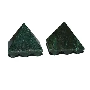 Ottieni la piramide di Vastu a 9 tagli Lemurian verde scuro |