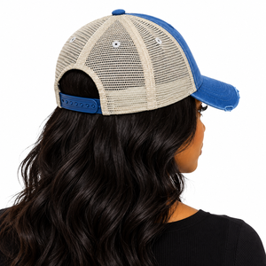 Gorra de béisbol estilo camionero azul real vintage con bordado de letras griegas doradas, parte trasera de malla beige, visera curva desgastada, unisex, informal - Product Image 2