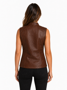 Chaleco de cuero premium para mujer con forro suave, costuras duraderas, bolsillos prácticos y un ajuste atemporal para montar a caballo, viajar y uso casual. - Product Image 5