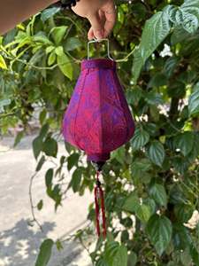 Linterna de Bambú Hecha a Mano en Vietnam, Decoración Colgante para Restaurantes, Fiestas y Bodas, Cubierta de Tela de Seda, Colorida, Venta al Por Mayor para Exportación - Product Image 2