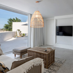 Lámpara de Techo de Ratán con Diseño Tejido a Mano, Material Natural y Efecto de Iluminación Cálida para Decoración de Interiores y Espacios del Hogar - Product Image 4