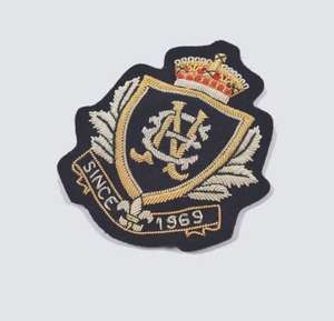 Écussons de blazer de luxe sur mesure de haute qualité, épingle de sûreté, nouveau design, aspect premium, fil de bouillon 3D en relief, résistant à l'eau - Product Image 5