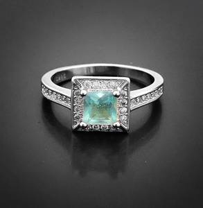 Anillo de Compromiso de Plata de Ley con Aguamarina Piramidal, Regalo de Gema para Cumpleaños de Marzo para Mujeres - Product Image 1