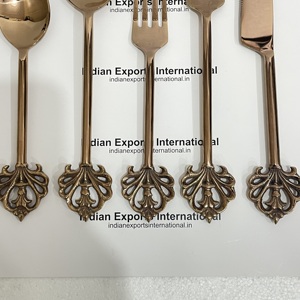 Ensemble de couverts de luxe en acier inoxydable avec manche Fleur-de-Lis, compatible lave-vaisselle et léger, pour 7 à 9 personnes - Product Image 5
