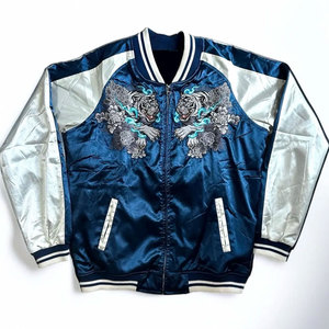 Chaqueta Sukajan Moderna y Ligera para Hombre, Tejido Satinado de Moda, Patrón Bordado Detallado, Cierre Frontal, Transpirable y Ecológica - Product Image 1