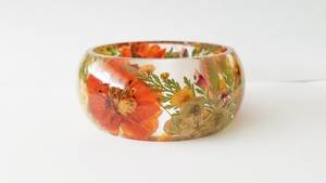 กำไลข้อมือเรซินทันสมัยสำหรับผู้หญิง ดีไซน์กะทัดรัด น้ำหนักเบา ลวดลายสดใส เหมาะสำหรับสวมใส่ในชีวิตประจำวัน - Product Image 6