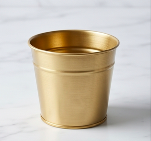 Vase de table en laiton brossé, pot cylindrique en métal avec bordure, centre de table décoratif pour la décoration de la maison et des hôtels - Product Image 2