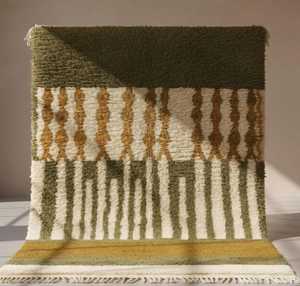 Tapis marocain Beni Ourain noué à la main |   Tapis shaggy berbère 100% laine |   Tapis géométrique bohème fait main sur mesure en gros - Product Image 1