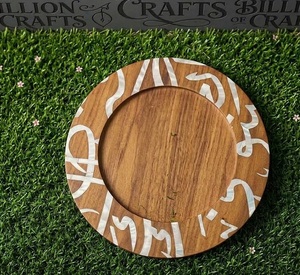Assiette de service ronde en bois avec incrustation de perles, design oriental, vaisselle et assiettes faites à la main - Product Image 1