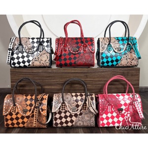 Sac fourre-tout élégant en cuir de vachette fait main par un designer, sac à bandoulière à motif floral ajouré, sac à main de cowgirl avec poignée tressée - Product Image 1