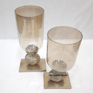 Porte-bougie décoratif traditionnel élégant en aluminium et métal avec dessus en verre, plaqué or, fait main, centre de table pour mariage - Product Image 5