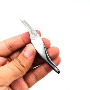 Pinza para cejas en forma de S de acero inoxidable con logotipo personalizado, pinza profesional para cejas, herramienta de belleza profesional - Product Image 6