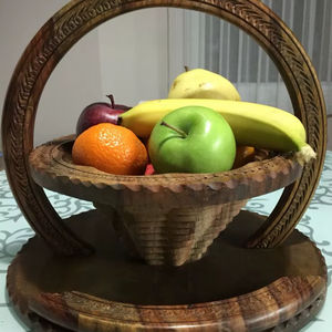 Bandeja Organizadora Decorativa Plegable de Metal Náutico Hecha a Mano, Pulida, con Corazón Religioso Tallado, para Frutos Secos - Product Image 1