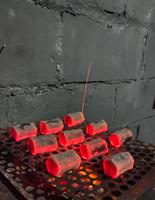 Charbon de coco 100% naturel en briquettes pour chicha, qualité supérieure, forme hexagonale, faible teneur en cendres, charbon Ahsan 7000-8000