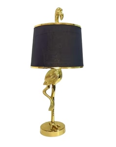 โคมไฟตั้งโต๊ะฟาร์มเฮาส์ดีไซน์ฟลามิงโกพร้อมโป๊ะผ้า |   ฐานหลอดไฟ E26 |   โรงแรมขนาดกลางใช้ไฟตกแต่งบ้านสไตล์หรูหรา - Product Image 1