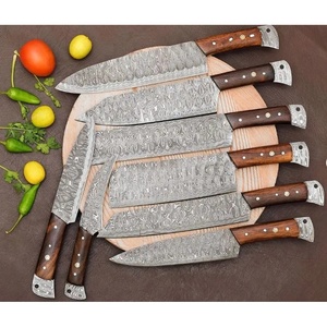 Juego de Cuchillos de Chef Profesionales de Acero de Damasco Hechos a Mano por Ahmad Fabric, 8 Piezas, Mango de Resina, Funda de Cuero, Diseño Moderno, Personalizable - Product Image 3