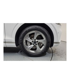 Genesis GV70 2.5T AWD 2024, SUV a Gasolina con 14,065 km, Volante a la Izquierda, Caja de Cambios Automática, Asientos de Cuero, Cámara Trasera - Product Image 5