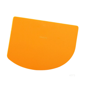 Raspador de Plástico Antibacteriano ATLAS STAR para Masa, Cortador de Plástico Seguro para Alimentos para Masa de Pan y Pasteles - Product Image 1