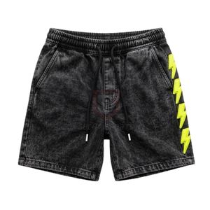 Shorts Negros con Lavado Ácido, Gráfico de Rayo Amarillo, Estilo Urbano, Denim para Hombre, Estilo Retro, Algodón Grueso, Corte Holgado, Shorts de Verano - Product Image 1