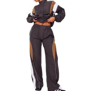 Custom <b>Women</b> Crop <b>Windbreaker</b> Tracksuit Set Geometric Block Lightweight Gym Jogger Suit Wholesale - Product Image 1