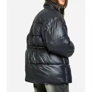 Vente en gros de manteaux d'hiver chauds pour femmes, veste matelassée longue à capuche personnalisée, fabricant de manteaux en duvet pour femmes - Product Image 3