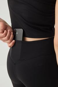 Leggings de yoga évasés pour femmes, taille haute, design simple, respirants, pour le sport et le fitness, vente en gros personnalisée OEM - Product Image 4