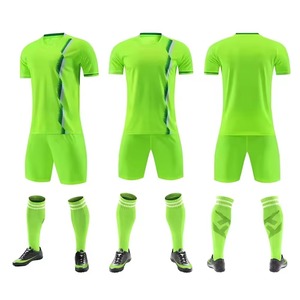 ชุดเสื้อฟุตบอลผู้ชายแบบใหม่ สีและโลโก้สั่งทำได้ ผลิตจากโพลีเอสเตอร์ 100% คุณภาพสูง ชุดกีฬา - Product Image 3