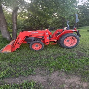 Tractor Kubota L2800 de Calidad Premium con Entrega Rápida, Compre Hoy, Precios al por Mayor Disponibles - Product Image 5