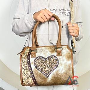 Sacs de voyage de luxe haut de gamme en cuir de vachette véritable faits à la main, prix de gros, designs OEM, doublure en nylon, unisexe - Product Image 1