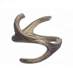 ANNEAU DE SERVIETTE EN MÉTAL DESIGNER MODERNE ANNEAU DE SERVIETTE DE TABLE - Product Image 1