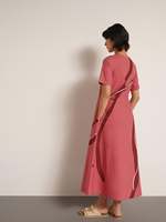 Robe longue rose à col rond avec bordure contrastante, manches courtes, coupe ample, décontractée, pour tous les jours, en tissu 100% coton tissé, ourlet asymétrique